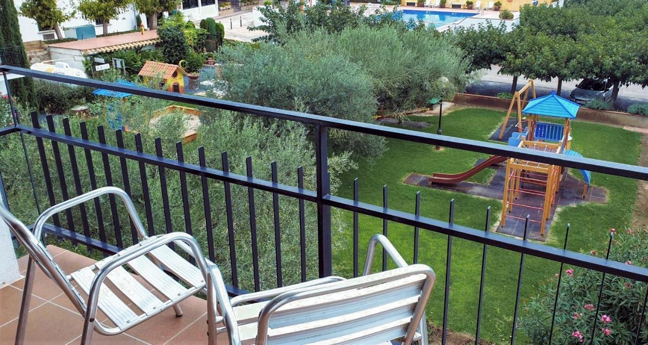 Hotel La Masia Л'Эстартит Экстерьер фото