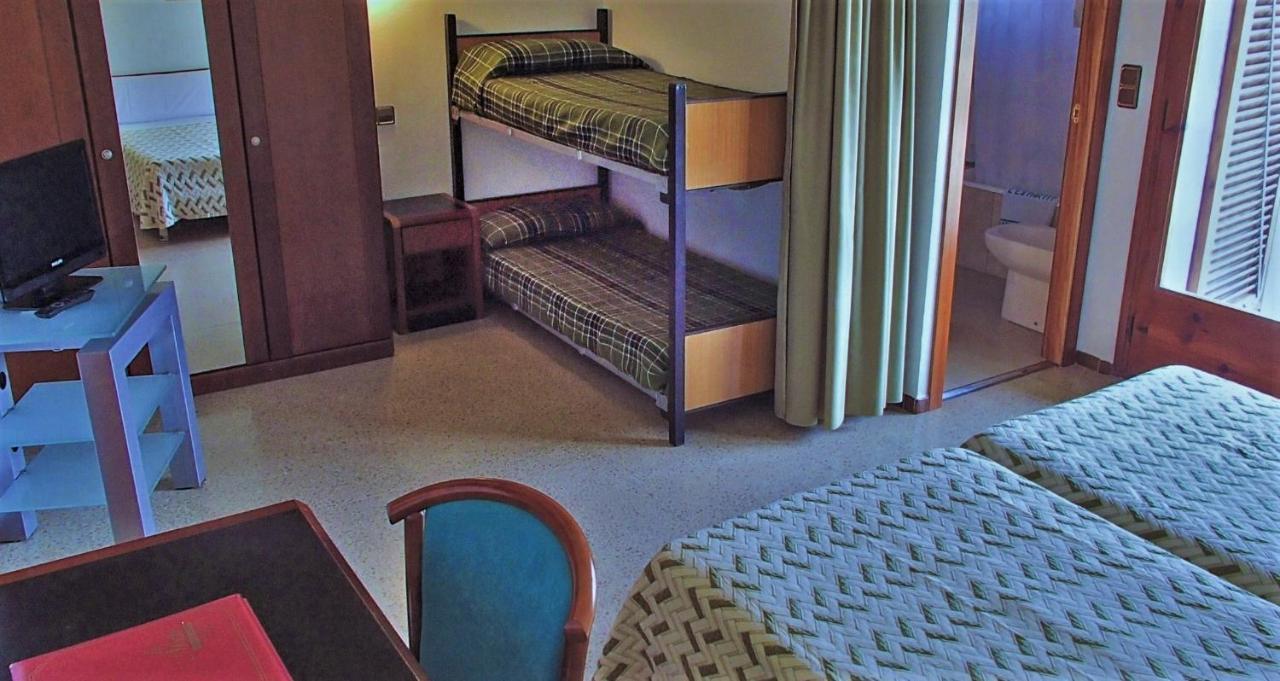 Hotel La Masia Л'Эстартит Экстерьер фото